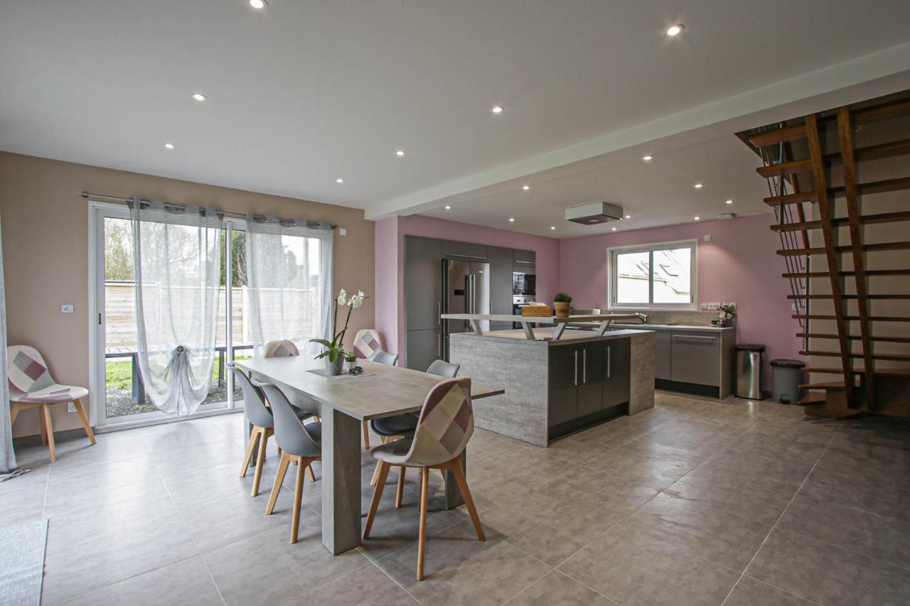 Kokana Modern Holiday Home Englesqueville-la-Percee Bagian luar foto